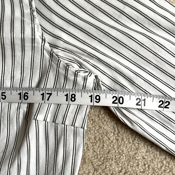 Zara Basic long sleeve blouse. White with grey and silver pinstripes. - Picture 3 of 10